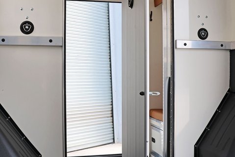 Renault Master BRAND NEW 3.5 TON STALLION BUILD EXTREME HEAVY DUTY HORSEBOX FROM SEEKER  32