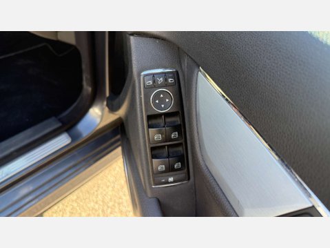 Mercedes-Benz C Class 3.0 C350 BlueEfficiency Sport CDi Auto 5dr 25