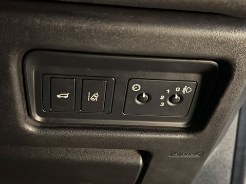 Land Rover Discovery Sport SD4 SE TECH 22