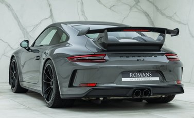 Porsche 911 GT3 (991.2) 7