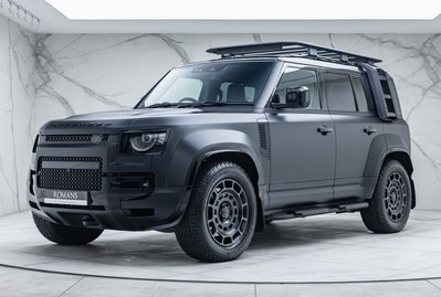 Land Rover Defender 110 OCTA Black