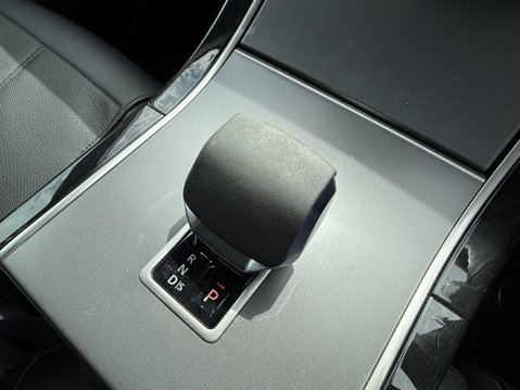 Land Rover Range Rover Velar 2.0 P250 Dynamic HSE SUV 5dr Petrol Auto 4WD Euro 6 (s/s) (249 ps) 54
