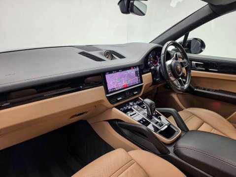 Porsche Cayenne 3.0 V6 E-Hybrid 17.9kWh SUV 5dr Petrol Plug-in Hybrid TiptronicS 4WD Euro 6 19