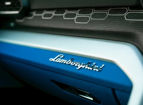 Lamborghini Urus 19