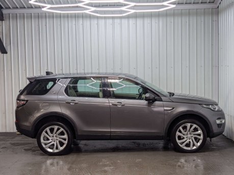 Land Rover Discovery Sport 2.0 Discovery Sport Luxury HSE TD4 Auto 4WD 5dr 16