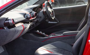 Ferrari 812 Superfast 15