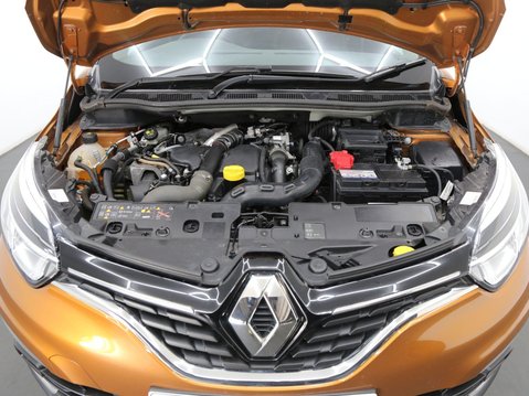 Renault Captur 1.5 dCi ENERGY GT Line Euro 6 (s/s) 5dr 29