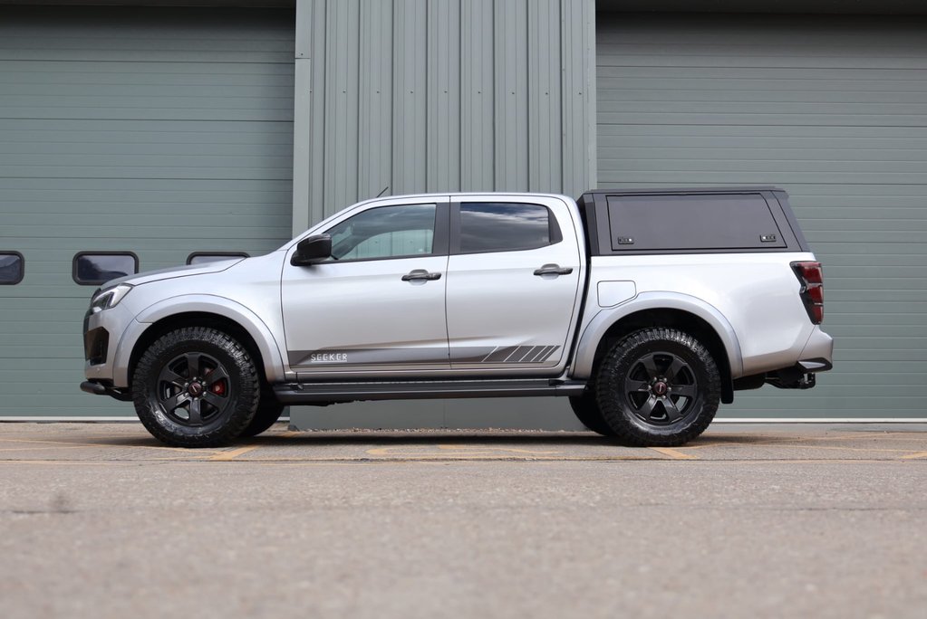 Isuzu D-Max 2026  V-CROSS COMMERCIAL STYLED @ SEEKER ASK ABOUT REAR SEAT CONVERSION 4