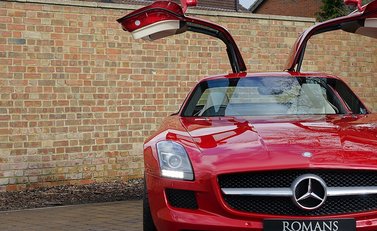 Mercedes-Benz SLS AMG 5