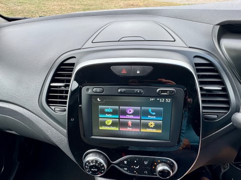 Renault Captur ICONIC TCE 26