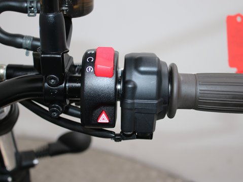 Triumph Street Twin BONNEVILLE STREET TWIN 18