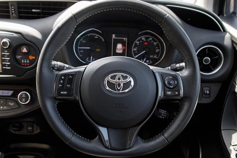 Toyota Yaris VVT-I Y20 23