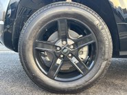 Land Rover Defender 90 D250 Hard Top SE MHEV 32