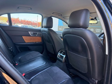 Jaguar XF 2.2d SE Saloon 4dr Diesel Auto Euro 5 (s/s) (190 ps) 88