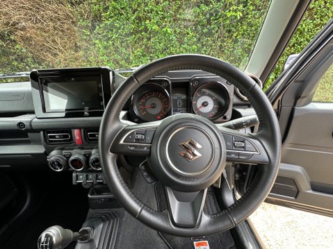 Suzuki Jimny SZ5 17