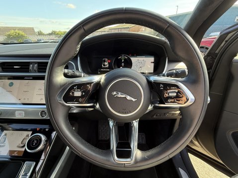 Jaguar I-Pace 400 90kWh R-Dynamic HSE Black SUV 5dr Electric Auto 4WD (400 ps) 27
