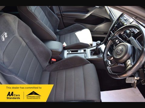 Volkswagen Golf 2.0 Golf R TSi 4WD 5dr 44