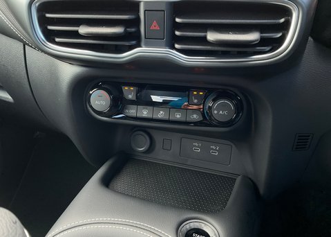 Nissan Juke 1.0 N-connecta manual 22