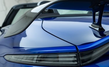 Aston Martin V12 Vantage Roadster 46