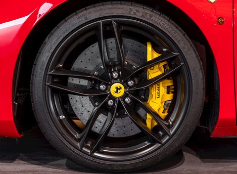 Ferrari 488 GTB 6