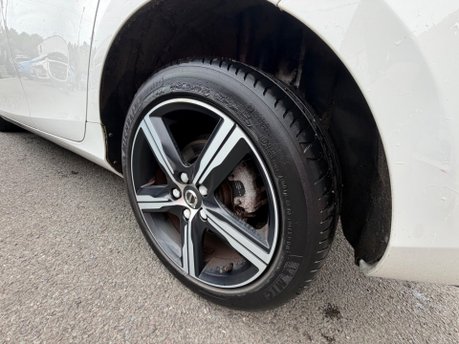 Volvo V40 T2 R-DESIGN 16