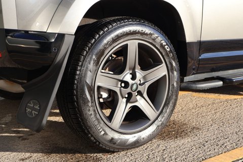 Land Rover Defender 90 X-DYNAMIC SE MHEV STYLED BY SEEKER UK 350 BHP UPGRADE  9