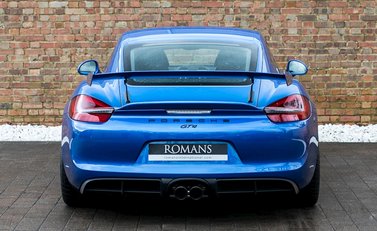 Porsche Cayman GT4 5