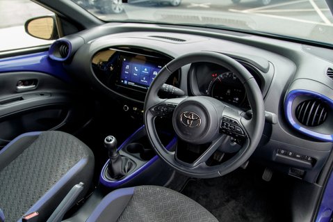 Toyota Aygo X VVT-I EDGE 4