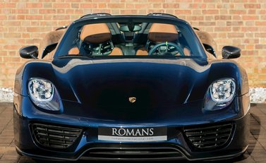 Porsche 918 Spyder Weissach 4