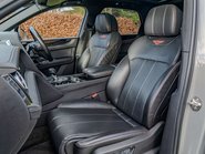 Bentley Bentayga 4.0 V8 7 Seats 9