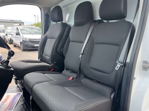 Vauxhall Vivaro 1.6 Vivaro 2900 Sportive CDTi 37