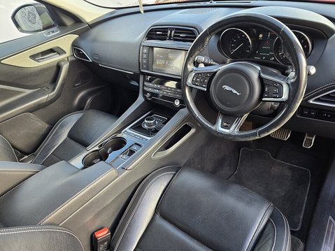 Jaguar F-Pace V6 S AWD 6