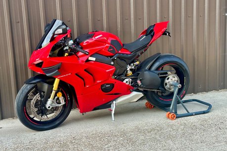 Ducati Panigale V4S Gen 2 24