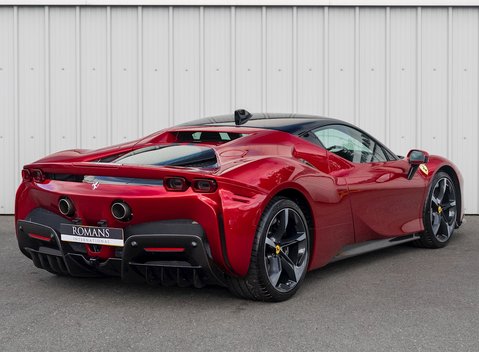 Ferrari SF90 Stradale 7