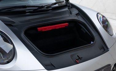 Porsche 911 Carrera GTS (992.2) 52