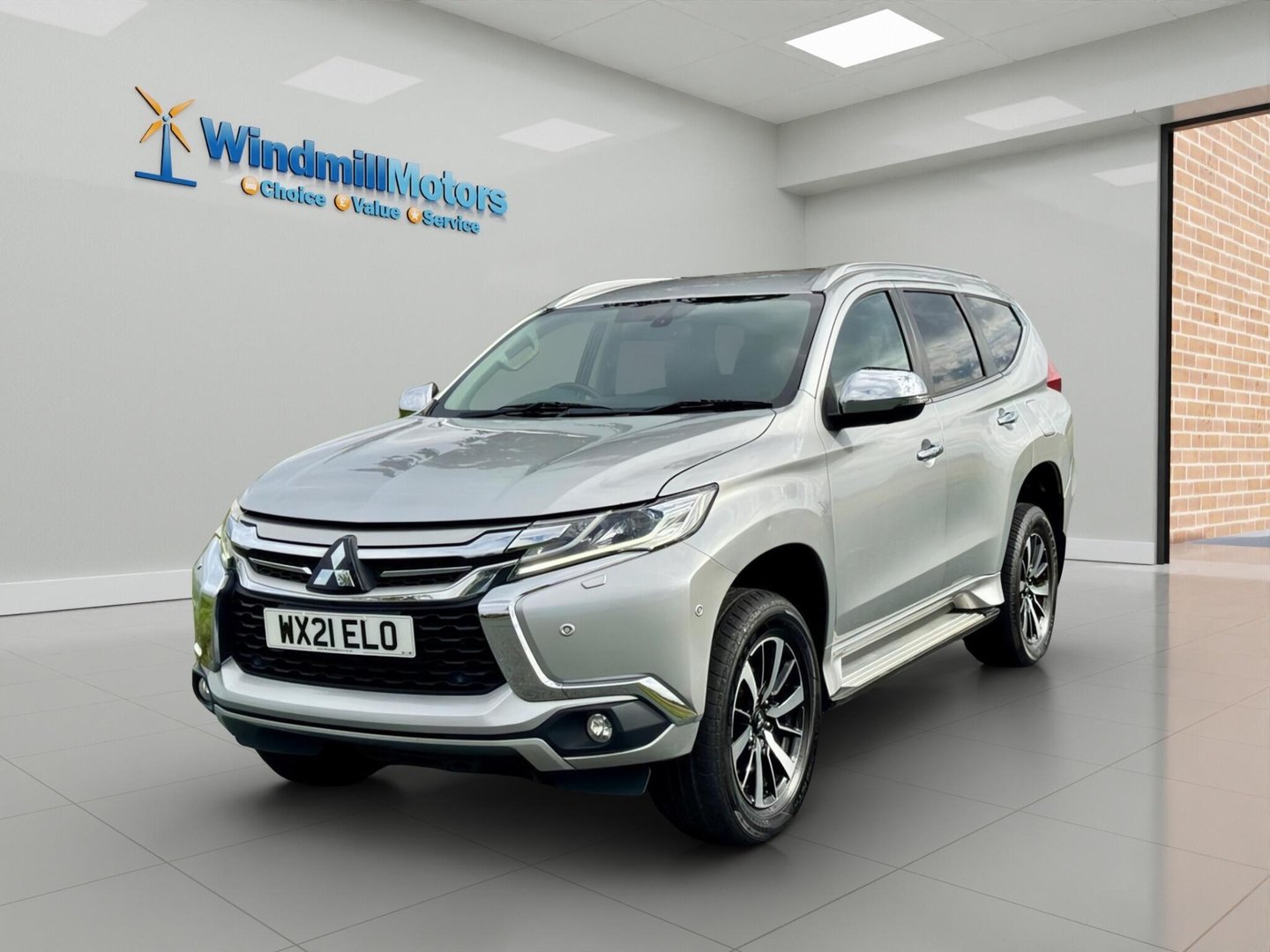 2021 Mitsubishi Shogun Sport — image 5