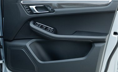 Porsche Macan GTS 20