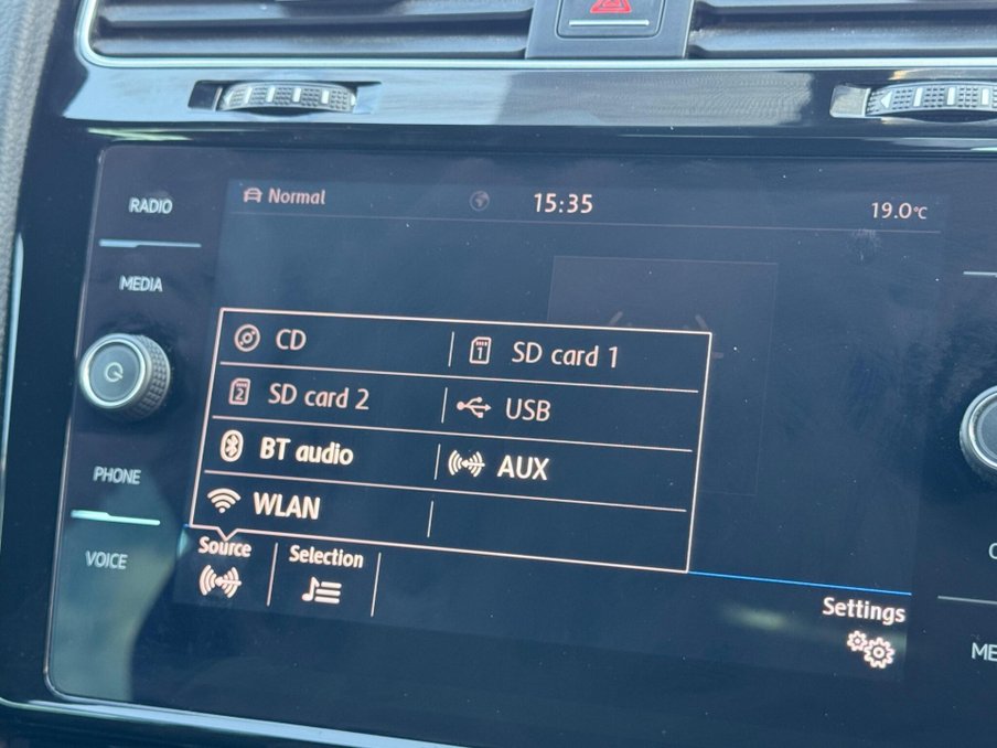 2018 Volkswagen Golf — image 17