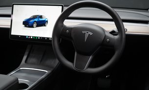 Tesla Model Y RWD Comfort Suspension One Owner Heated Steering Wheel and Seats VATQ 16