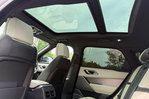 Land Rover Range Rover Velar R-DYNAMIC HSE - ALL BLACK - SLIDING PAN ROOF -2 OWNERS - SERVICE HISTORY 30