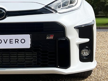 Toyota Yaris GR-Y CIRCUIT 17