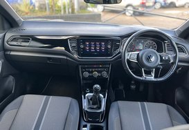 Volkswagen T-Roc BLACK EDITION 1.0 TSI 32
