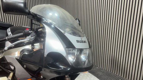 Suzuki GSXR 600 1999 SRAD GOOD RUNNING PROJECT BIKE 600CC SPORT 9