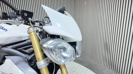 Triumph Street Triple 2013 ONLY 13K STUNNING EXAMPLE NEW MOT WARRANTY 11
