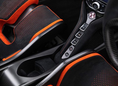 McLaren 765LT V8 SSG 14