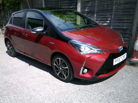 Toyota Yaris VVT-I BI-TONE ONLY 32,000 MILES FROM NEW