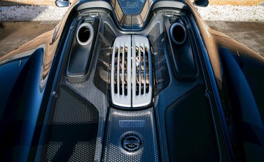 Porsche 918 Spyder Weissach 39