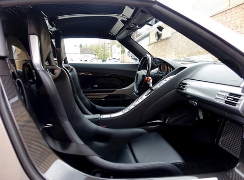 Porsche Carrera GT 15