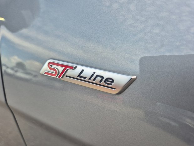 Ford Ecosport ST-LINE 25