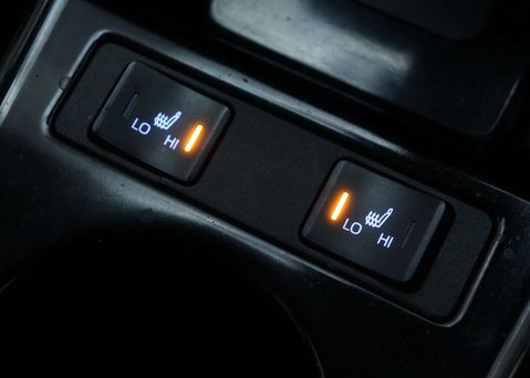 Toyota Prius 1.8 VVT 8.8kWh Business Edition Plus Hatchback 5dr Petrol Plug-in Hybrid CV 35